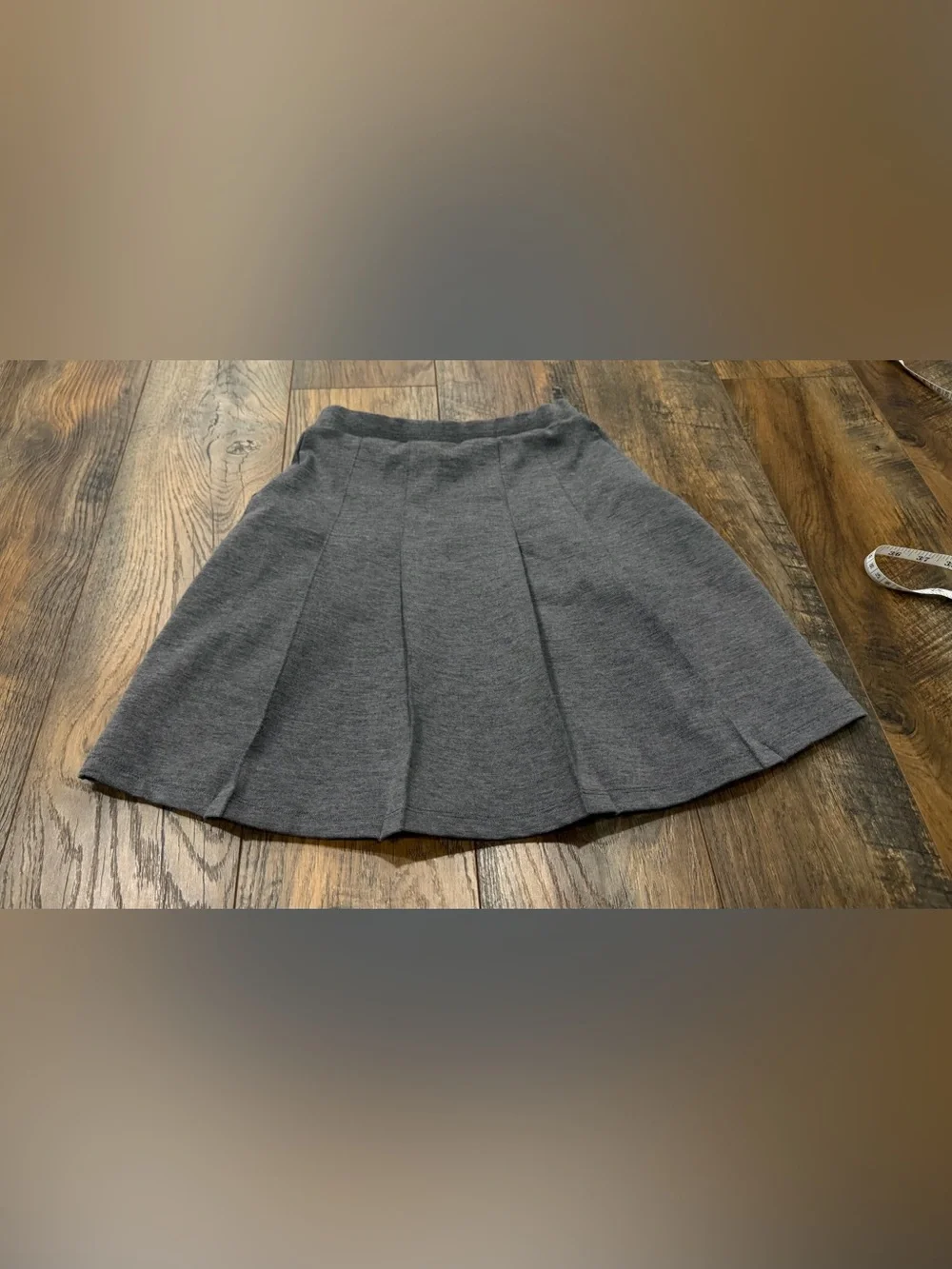 Lands End Girl’s Uniform Skirt Size 10 Pleated Knee Length School Girl, Gray